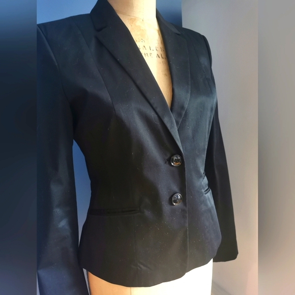 2 for 30$ black blazer - Picture 2 of 9